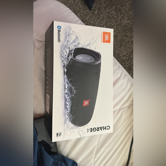 This is a JBL CHARGE 4 used like new it’s Bluetooth and works great - Picture 2 of 2
